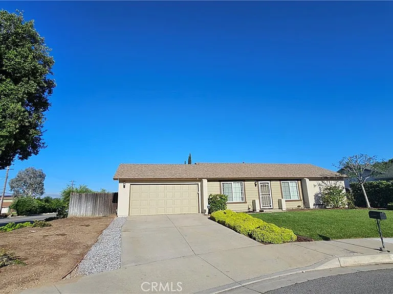 801 Belinda Ln — Photo 1