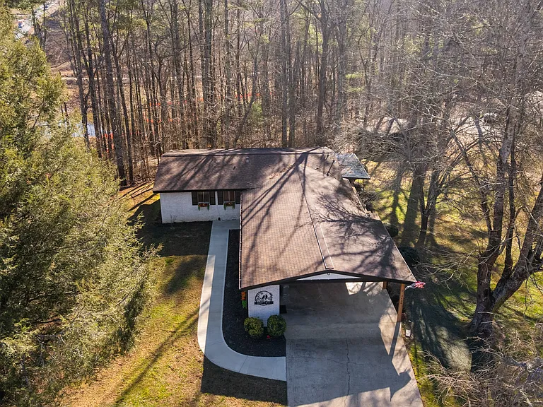 Blue Ridge Dr — Photo 34