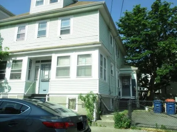 5 Roosevelt St, New Bedford, MA 02744