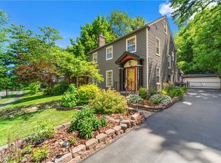 1237 Yellowstone Rd, Cleveland Heights, OH 44121