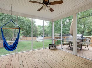 1002 S Broadway St, Portland, TN 37148