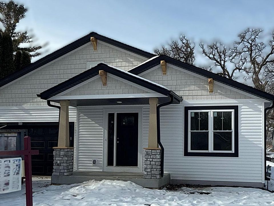 1st image of 622 Maple STREET