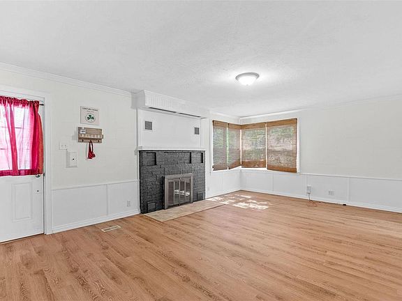 3rd image of 6642 Villa Ave