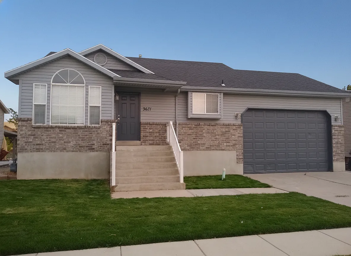 5 bed, 2265 sqft, $2,600 — Photo 1