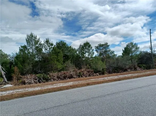 823 Wildflower St, Lake Placid, FL 33852