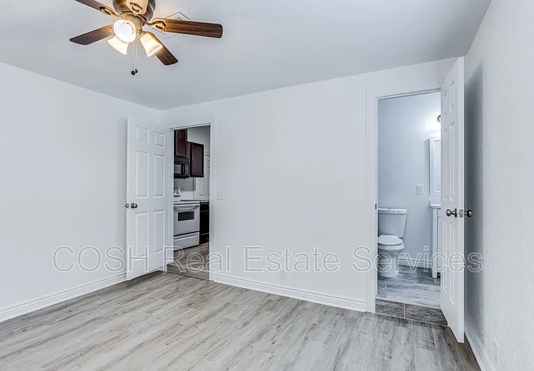 1537 S Water St #4 — Photo 11