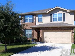 573 Foxford Run Dr, Schertz, TX 78108
