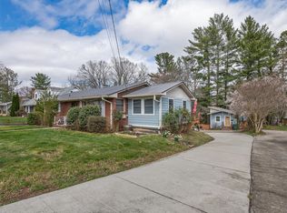 30-32 Woodgate Dr, Asheville, NC 28806