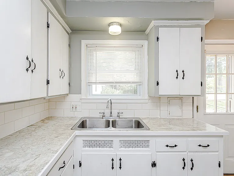 3016 Letchworth Pkwy #3016 — Photo 8