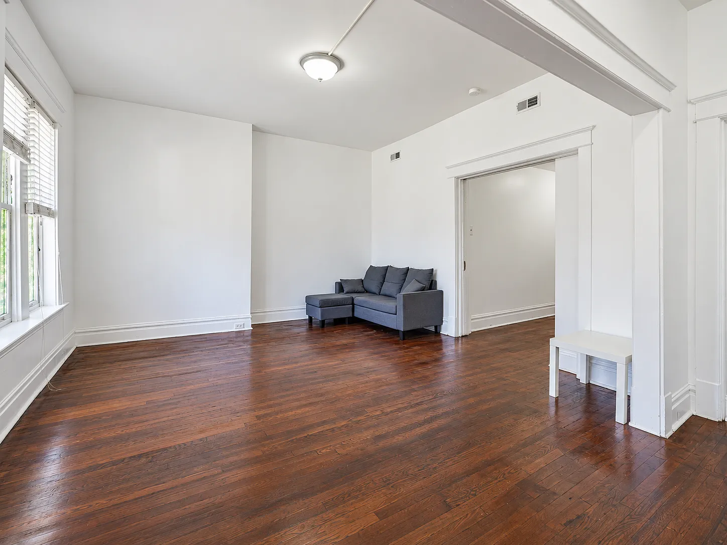 3 bed, 1300 sqft, $1,895 — Photo 2