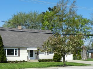 1054 Church Rd, Aurora, IL 60505