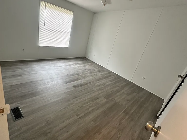 127 Shady Pines Dr — Photo 5