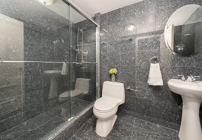 20 Pine Valley — Photo 33