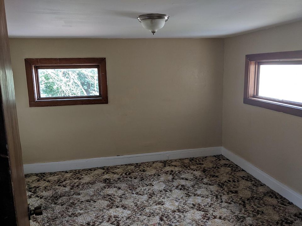 1st image of 541 Central St #2