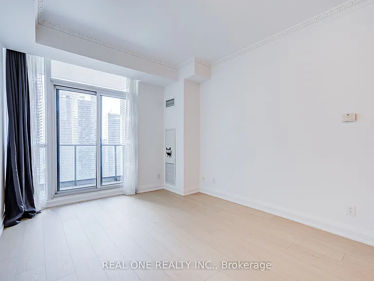16 Harbour St #3511 — Photo 12