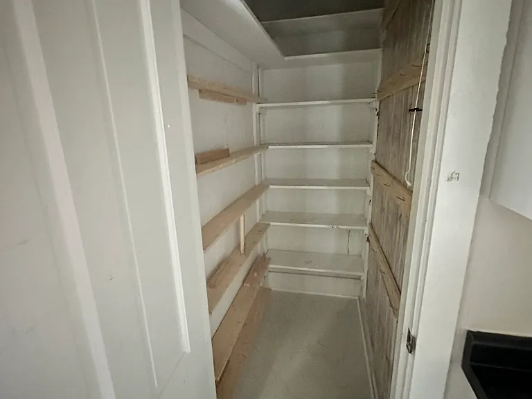 450 Williams Ave — Photo 10