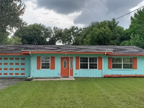 5535 Fairway Dr, Dade City, FL 33523