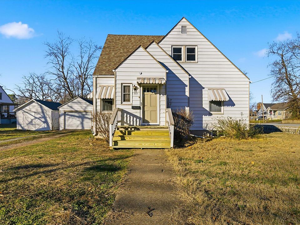 1st image of 701 W Leyda Avenue