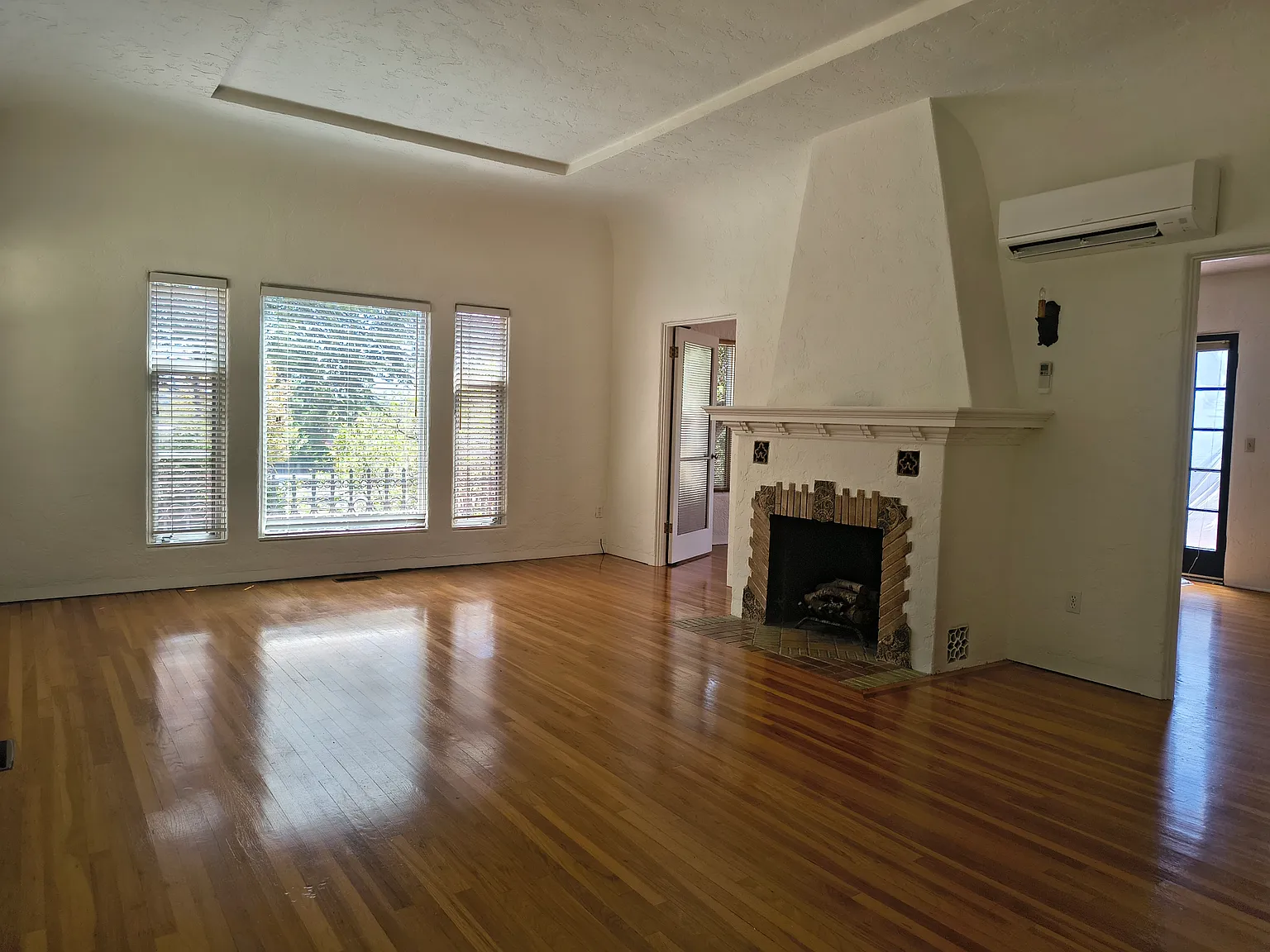 1 bed, 1574 sqft, $3,000 — Photo 3