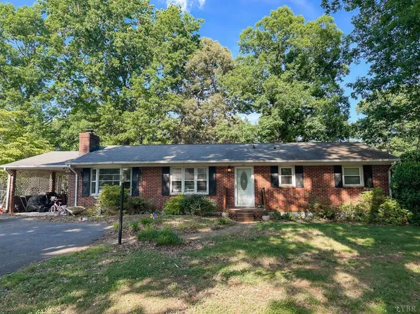 205 Bumgarner Dr, Forest, VA 24551