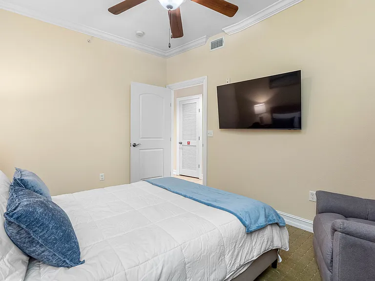 13941 Clubhouse Dr #204 — Photo 15