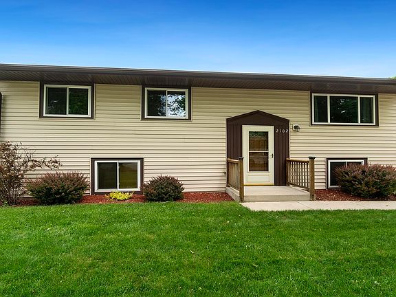 2nd image of 2102 Barnaby Dr