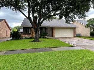 3202 The Highlands Dr, Sugar Land, TX 77478