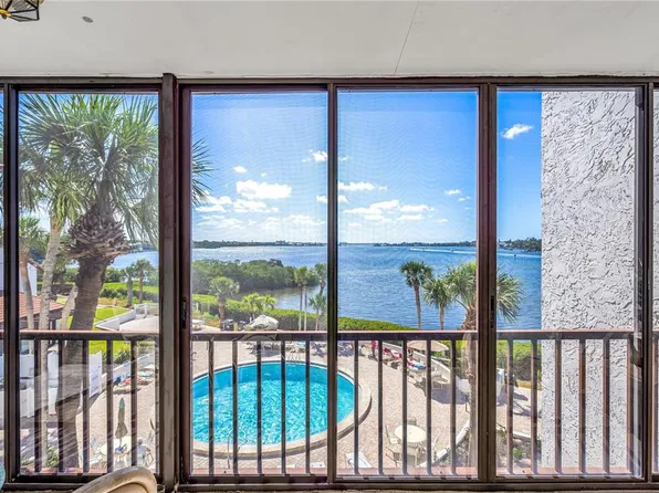 1602 Stickney Point Rd APT 305, Sarasota, FL 34231