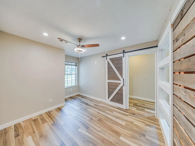 2515 Cypress Island Dr — Photo 10