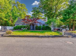 122 Bellecrest Ave, East Northport, NY 11731