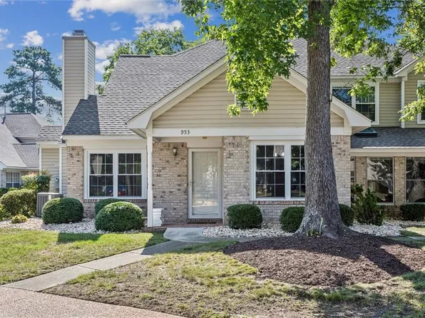 953 Shoreline Poin, Newport News, VA 23602
