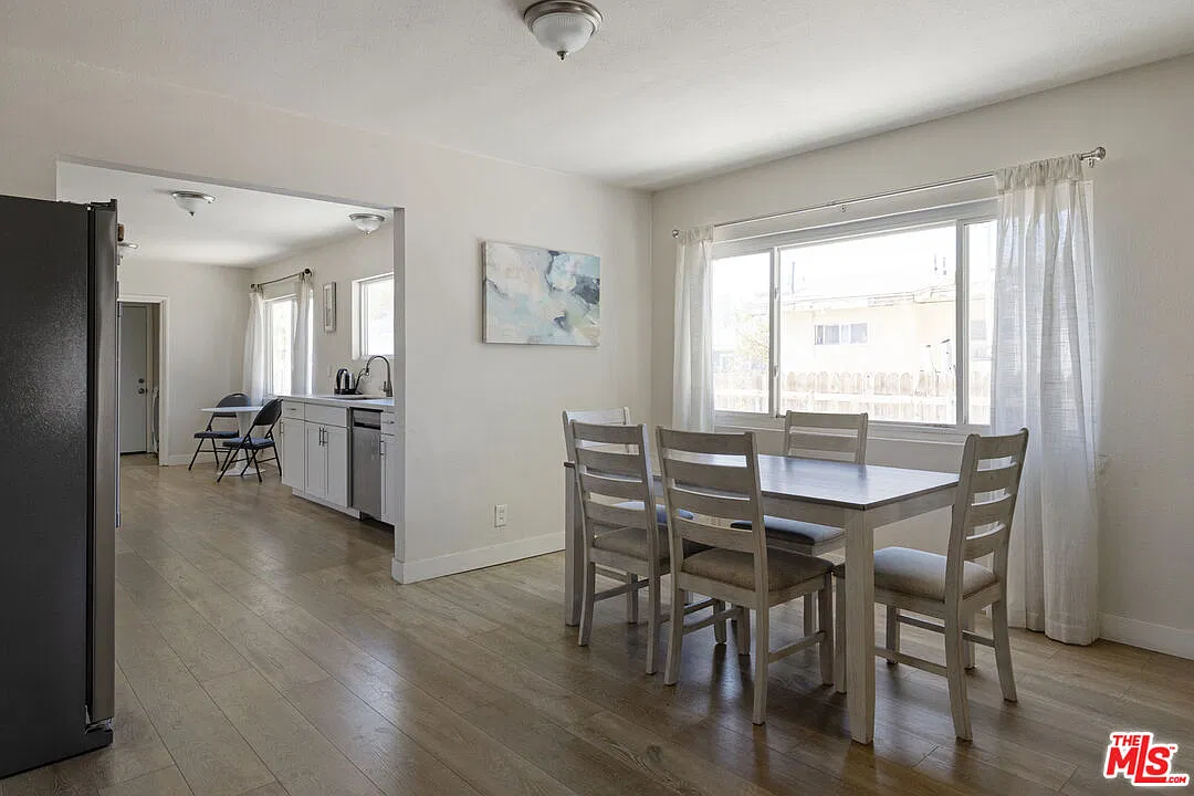 3 bed, 3.0 bath, 2123 sqft, $5,295 — Photo 4