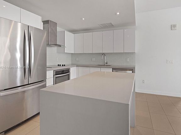 4th image of 1600 NE 1st Ave APT 1806