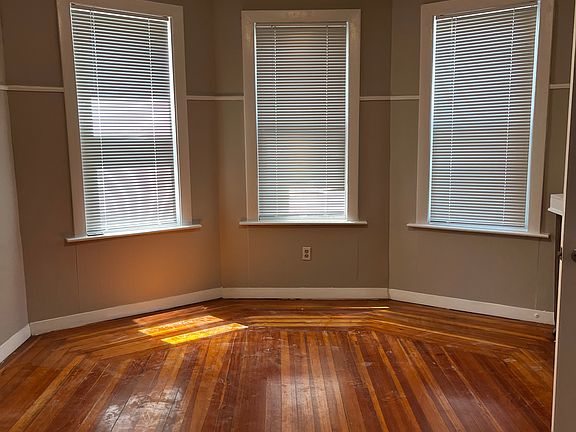 2nd image of 9 Charles St