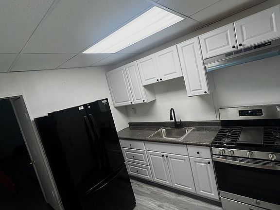 5th image of 914 N 6th St
