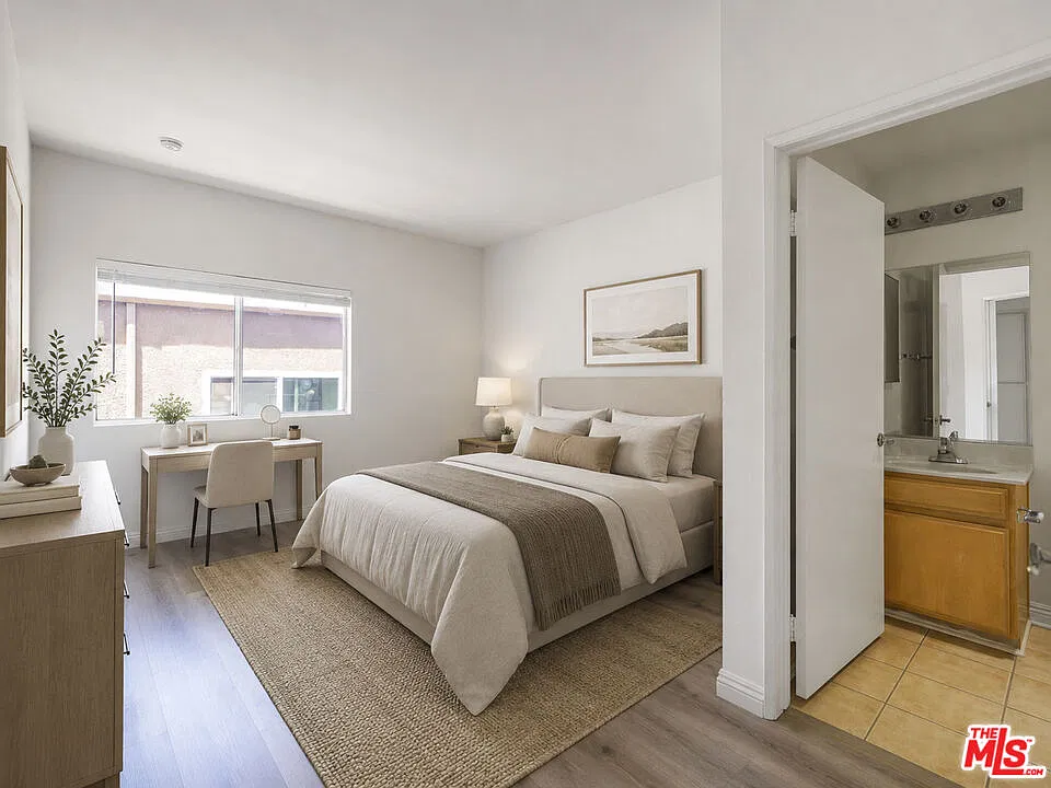 22705 Del Valle St — Photo 4