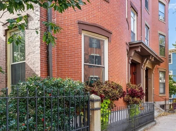 46 High St, Charlestown, MA 02129