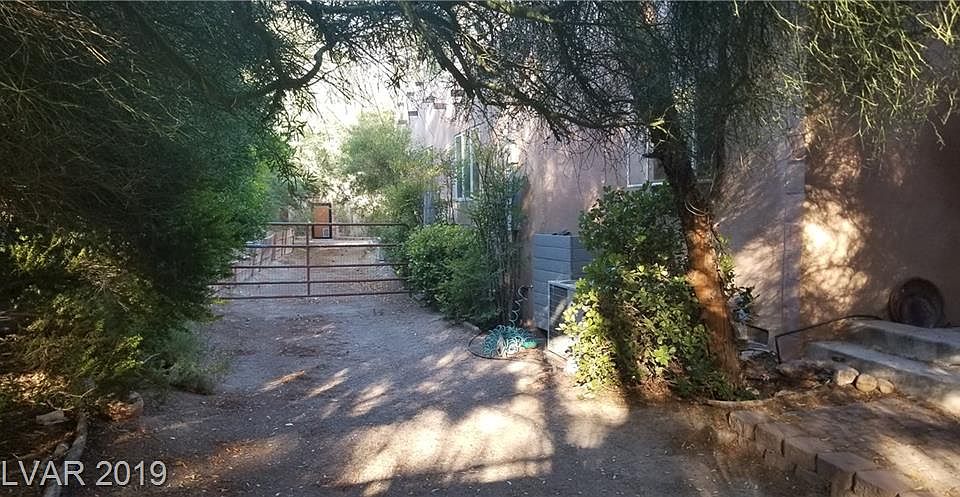 2nd image of 8260 Haven St