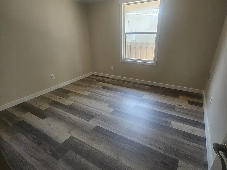 1726 Sunapple Way — Photo 14