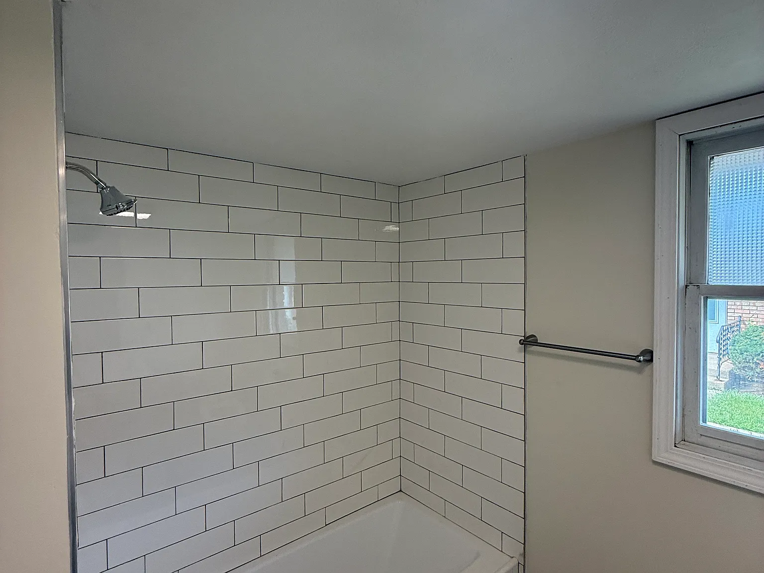 2 bed, 1100 sqft, $1,300 — Photo 3