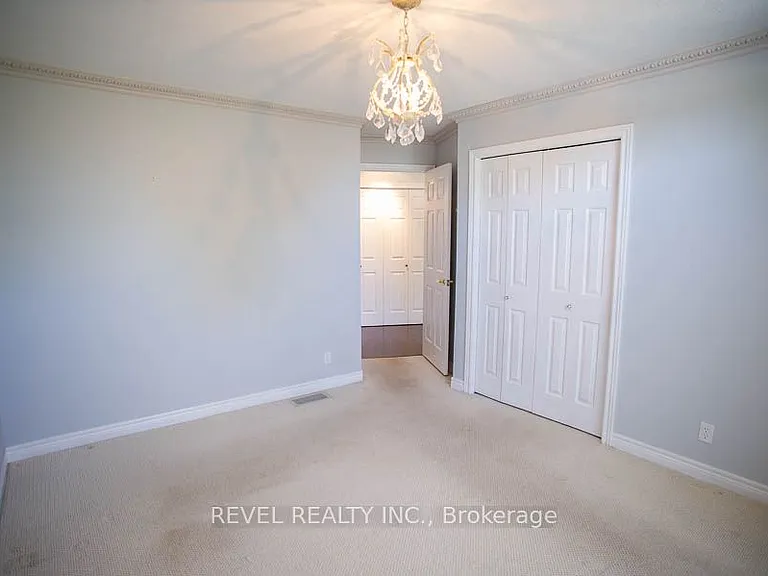 6 Geoffery Rd — Photo 11