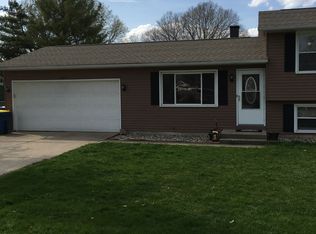 523 Stickler Ct, Mishawaka, IN 46544