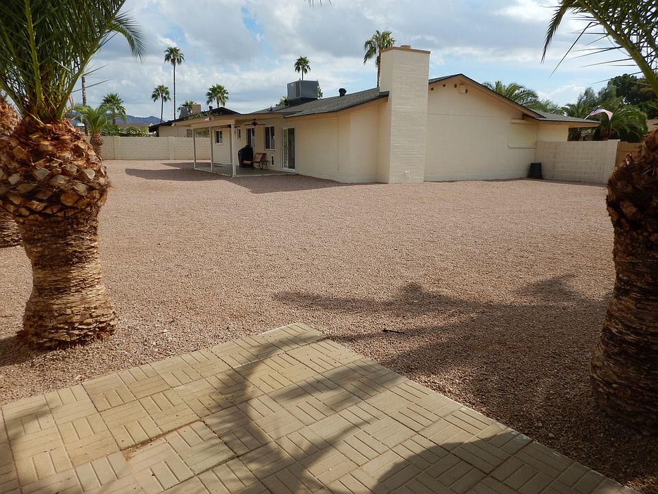 Huge back yard!