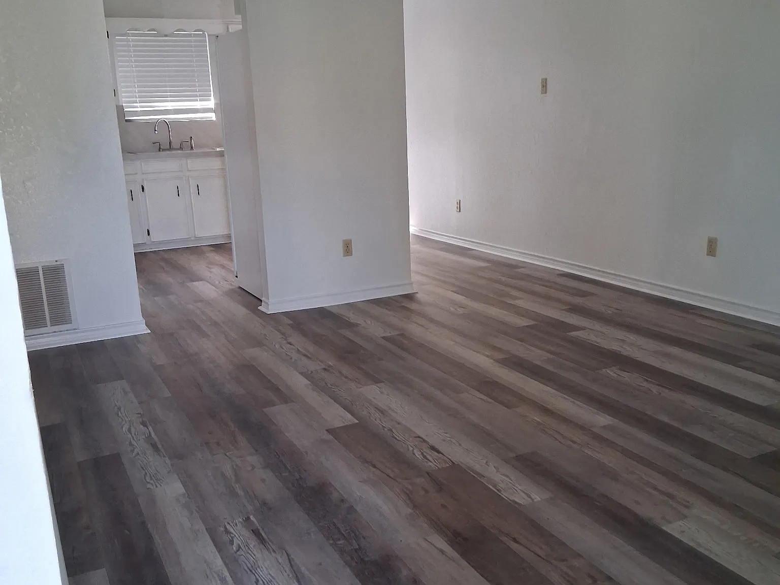 2 bed, 800 sqft, $1,000 — Photo 2