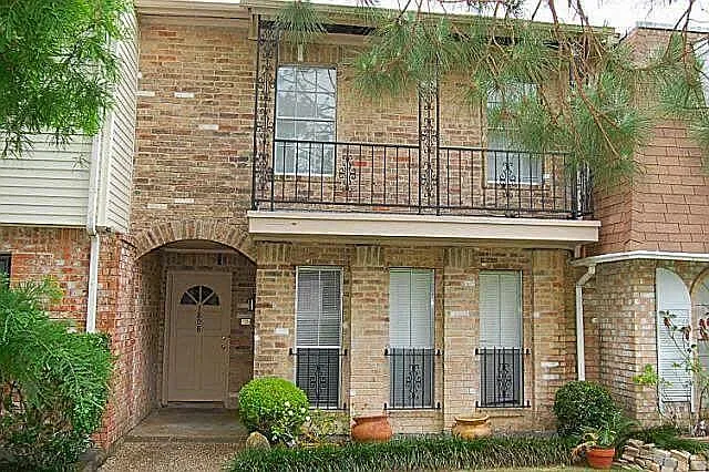 1808 Saxony Ln — Photo 1