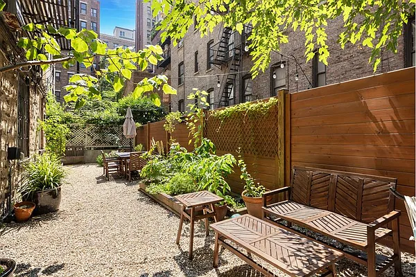 Rented by Douglas Elliman | media 7