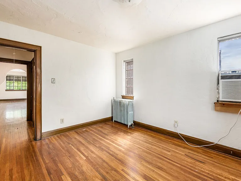 306 King Ave — Photo 14