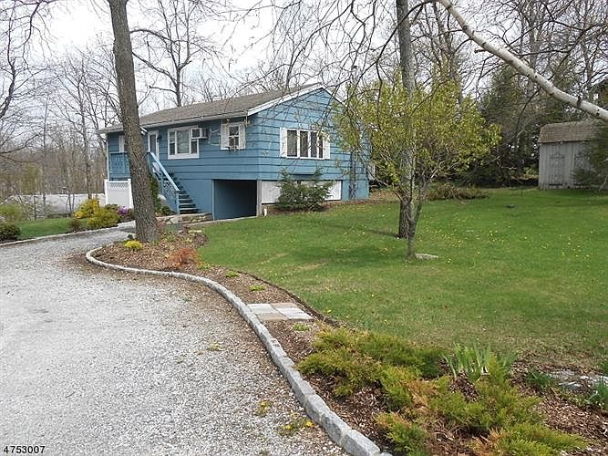 1st image of 9 Lee Dr