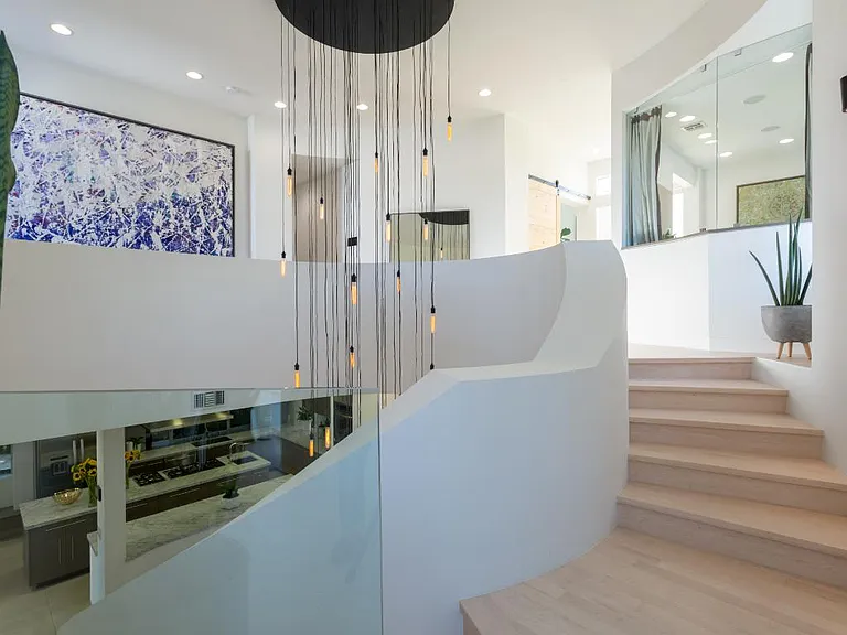 808 N La Jolla Ave — Photo 18