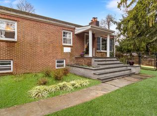 105 Union Ave, Amityville, NY 11701